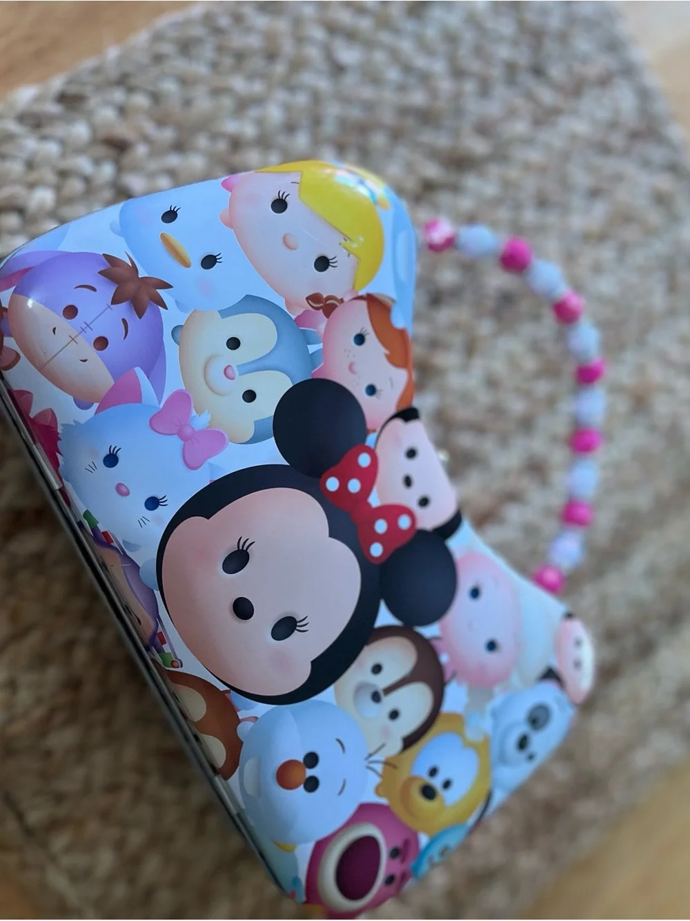 Disney Tsum Tsum Minnie Mouse Hard Carry Case with Pink Bead Handle